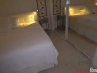 Sexy latin mom aku wis dhemen jancok gets kejiret sexting by step-son