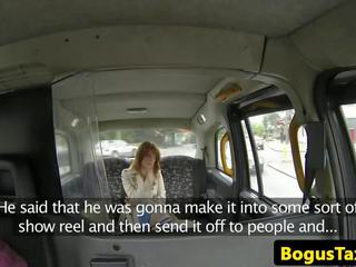 Ginger brit cockriding cabbie on backseat