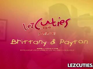 Lez cuties: bretanė ir payton varžtas kiekvienas kitas