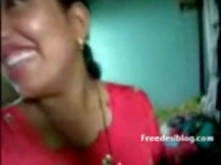 Eniten todellinen bangla desi neitsyt- tyttö tuskallinen huutava at makuuhuone - wowmoyback