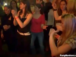 Girls wants to fuck the army dancer