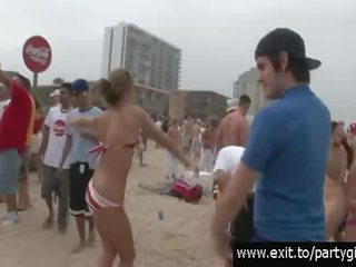 Viešumas misbehaviour paplūdimys vakarėlis paaugliai video