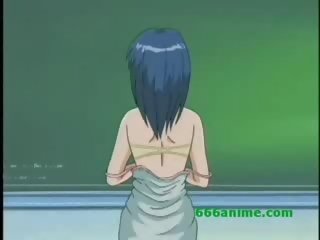Hentai Babe goes horny when posing Nude for a drawing class