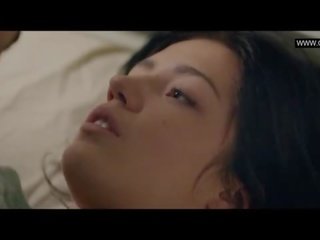 Адел exarchopoulos - топлес секс сцени - eperdument (2016)
