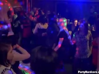 Girls wants to fuck the army dancer